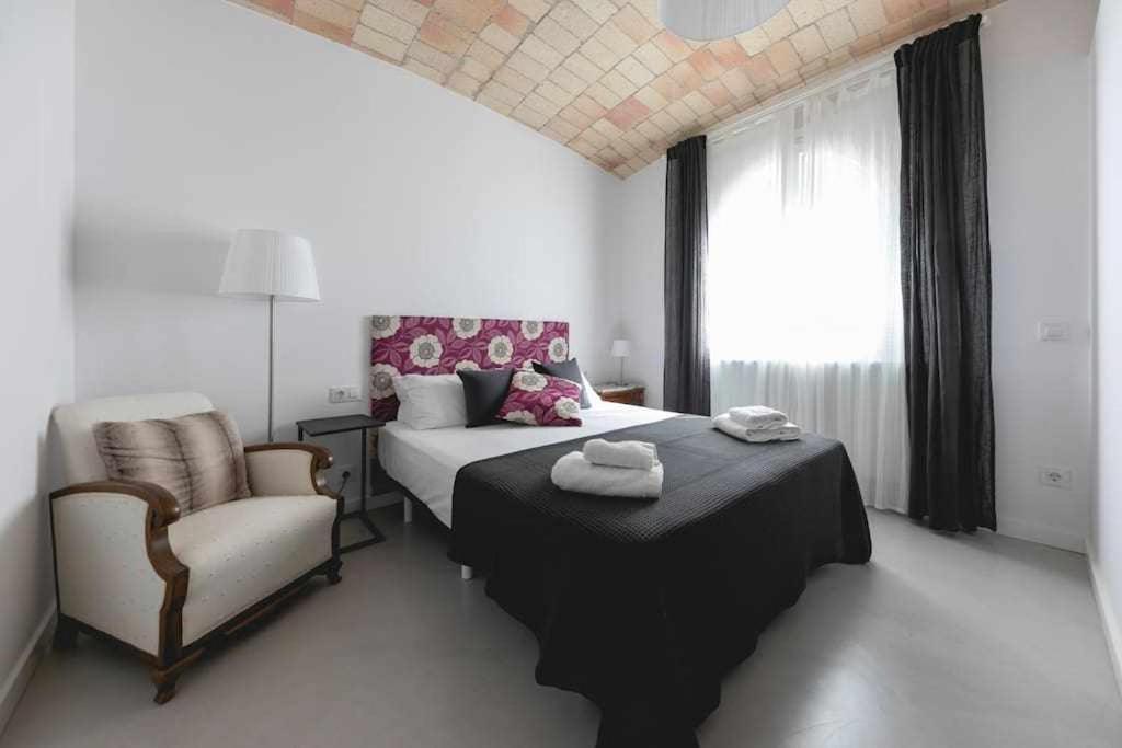 Newly Renovated Room W Pool & Bikeparking Жирона Экстерьер фото
