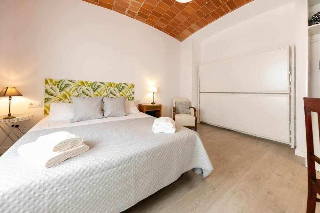 Newly Renovated Room W Pool & Bikeparking Жирона Номер фото